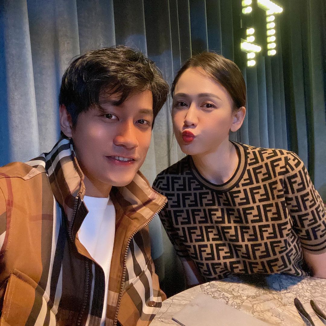 陈乔恩和老公Alan感情甜蜜,两人也时不时在大方放闪羡煞旁人~