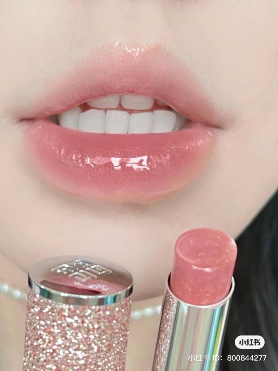 润润的奶冻质地，上嘴非常清透水润