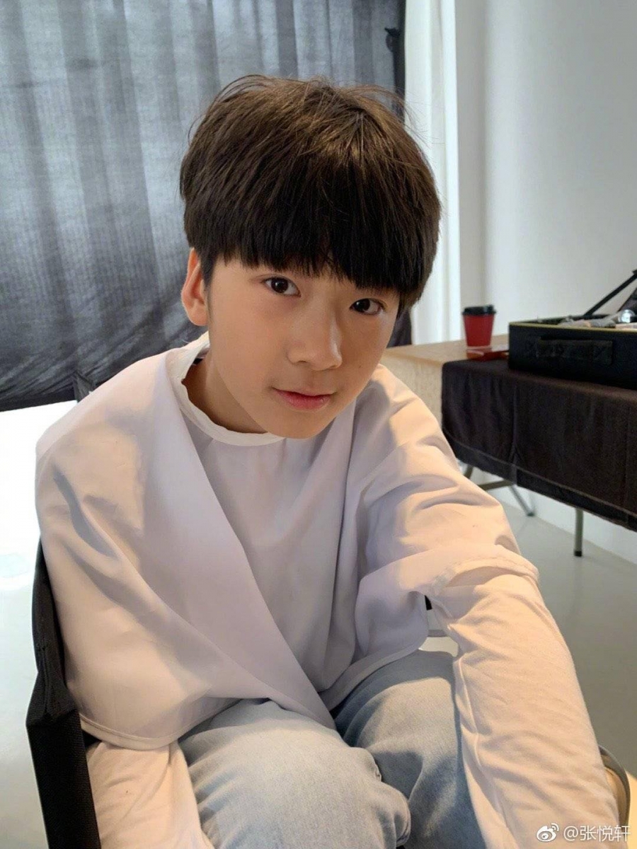 网:太早恋必须管管