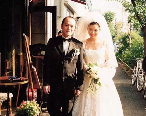 邱淑贞和其他嫁入豪门的女星不同。