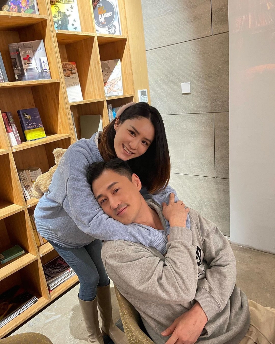 网友们几乎一致认为林峰的颜值之所以严重下滑是被老婆影响的？！