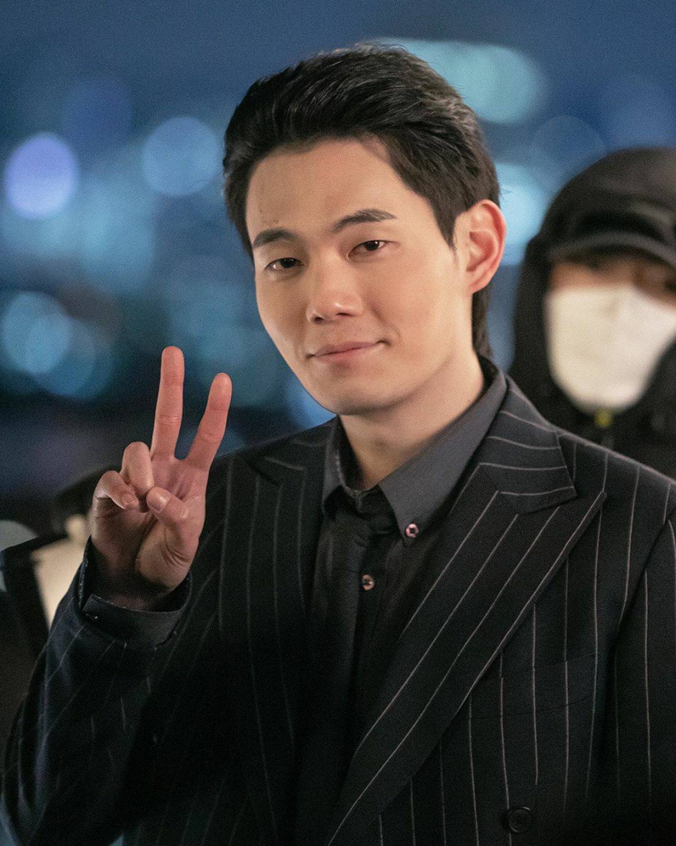 柳京洙则会饰演名医千武英,他曾经也是北方山神同时是李砚和柳洪珠唯一的朋友