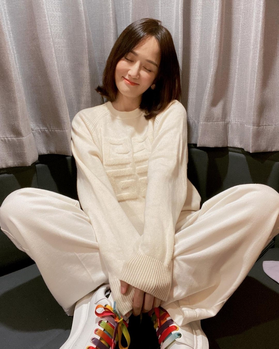 面对粉丝的质疑,她也感性剖白自己这两年慢生活的原因。