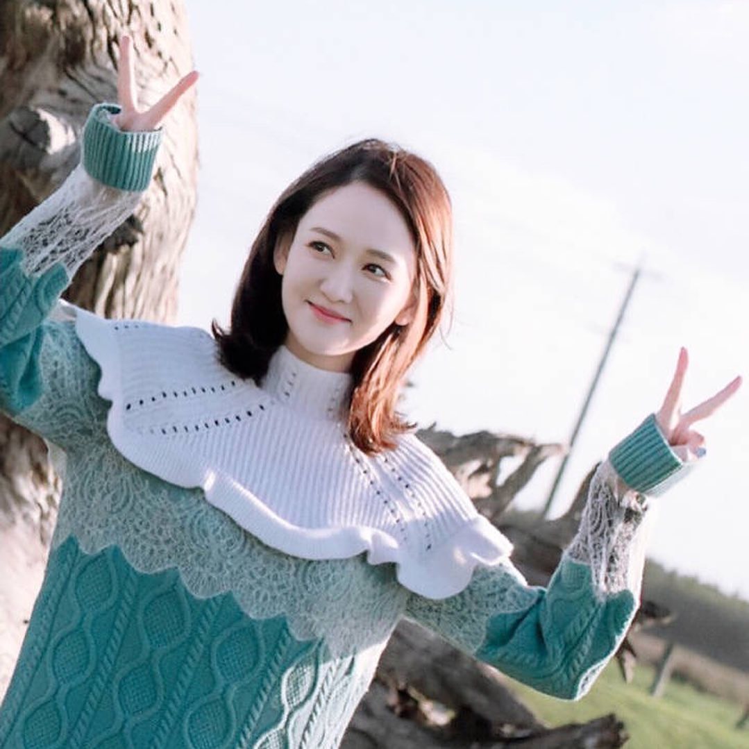 「我们会遇到什么人、走什么路、有什么结局,人生很短,要做正确的事。因为人生是你自己的,和任何人无关。 」