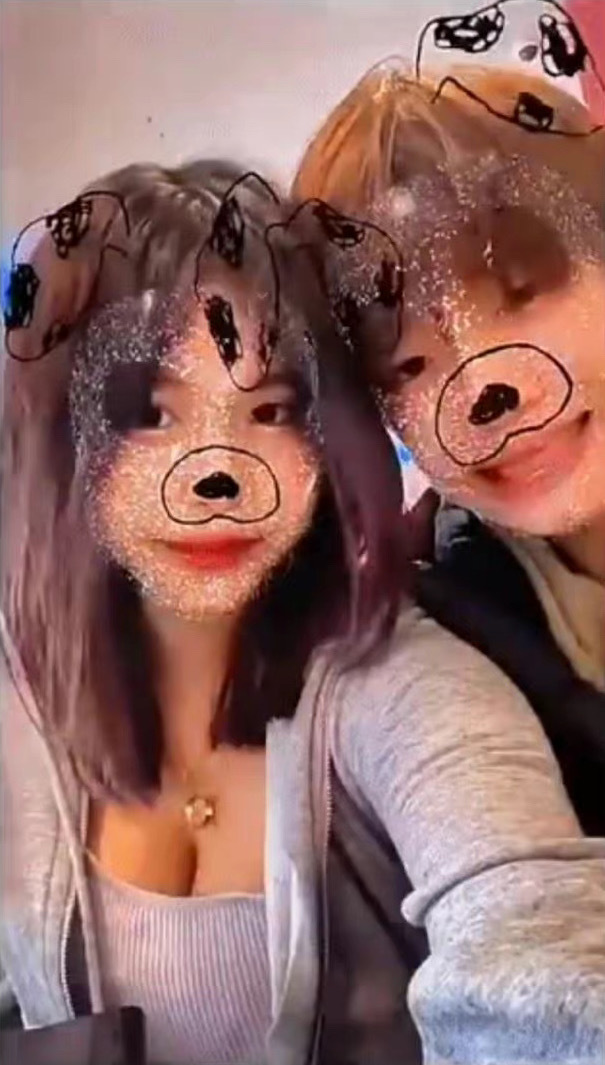 至于去酒吧夜店之类的行为,她表示这些都是网友的臆测,因为画面中的环境看起来和酒吧一样