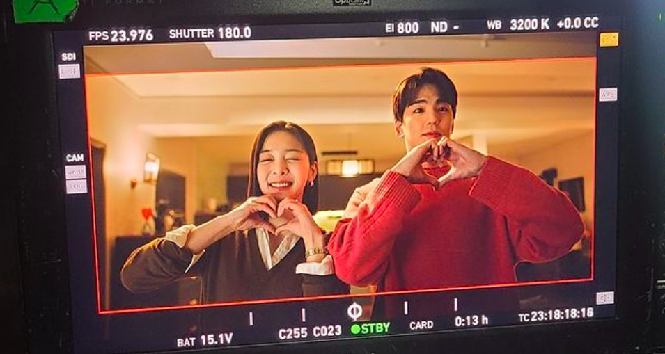 因为两人的化学反应实在太好了,有很多网民们都纷纷传出两人正在恋爱的传闻!