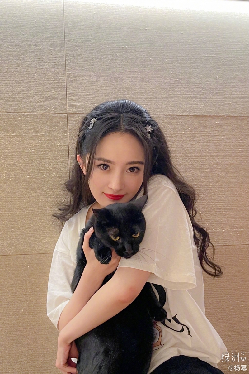 就算对方是因为她的钱而跟她好「我可太开心了，因为我有钱」