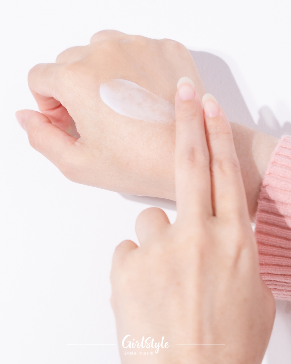 Bio-Bright Beauty Glow Airy Moist Cream质地轻盈泽润