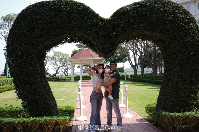 爱露的毛病还是改不了