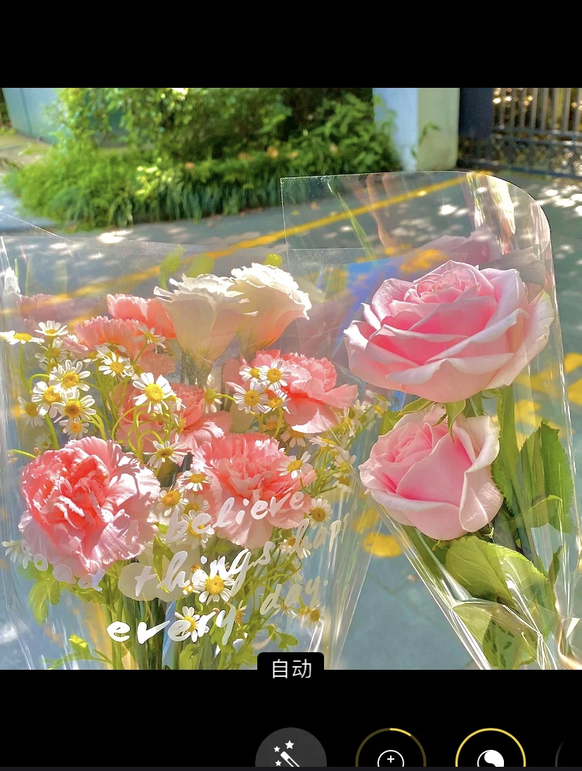 如果照片中的日落颜色不够鲜艳,也可以靠调色拉高饱和度瞬间就拥有绝美的日落照!