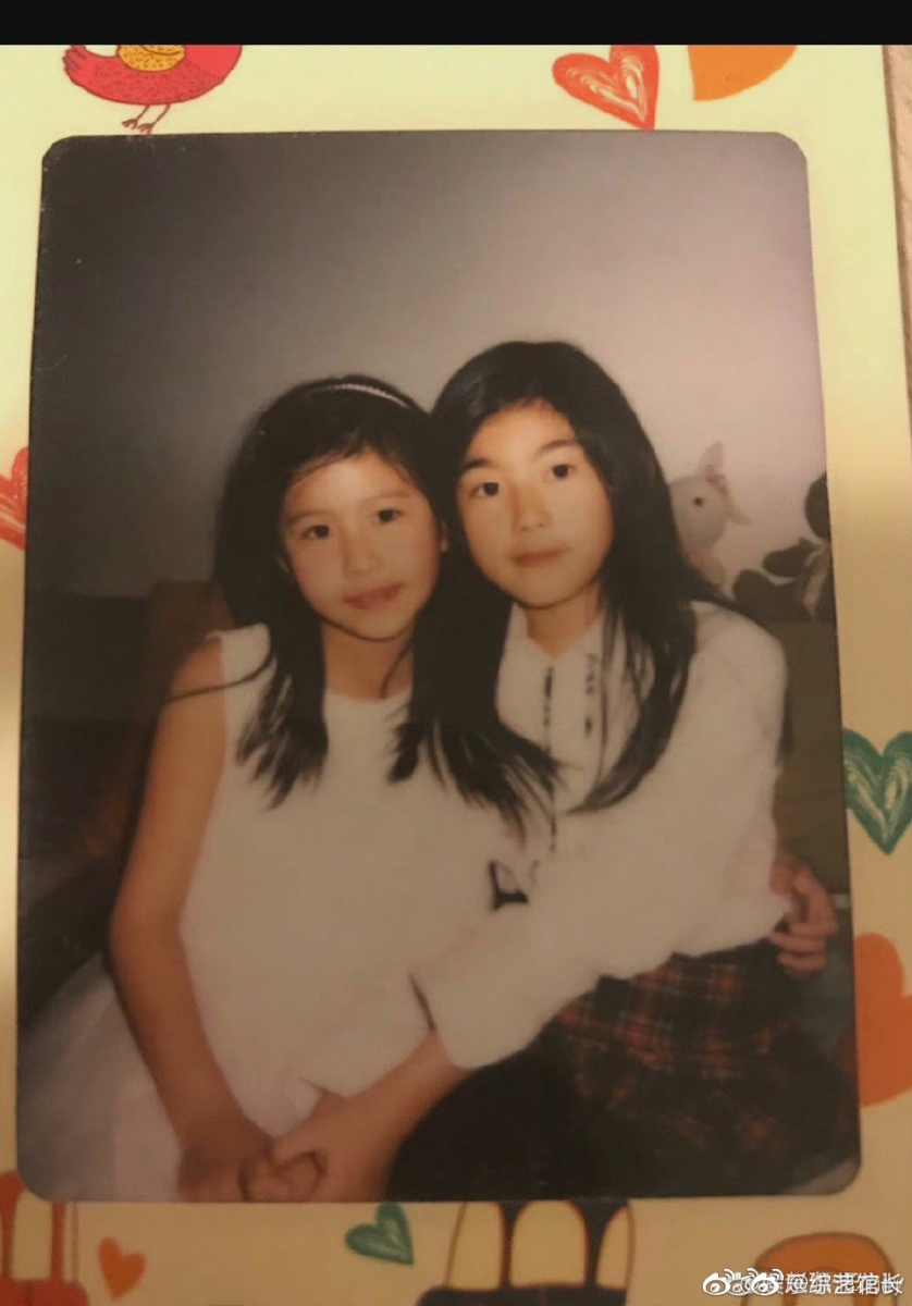 她已经和张天天女友认识了八年的时间,因为自小相识,所以对其人品以及穿衣打扮等等都有一定的了解。