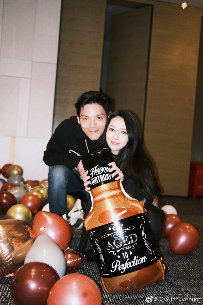 即便结婚了都分隔两地,甚至猜测他俩婚姻关系破裂