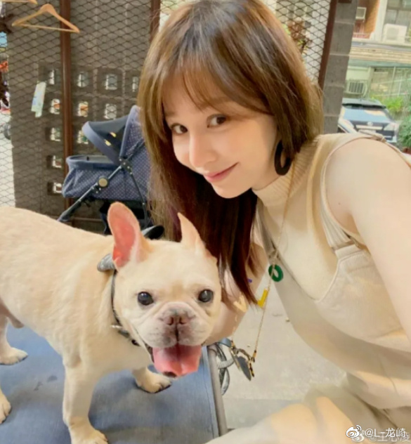 没想到葛斯齐私下也是王心凌男孩、「我本来要砍人，看完把刀收回来」