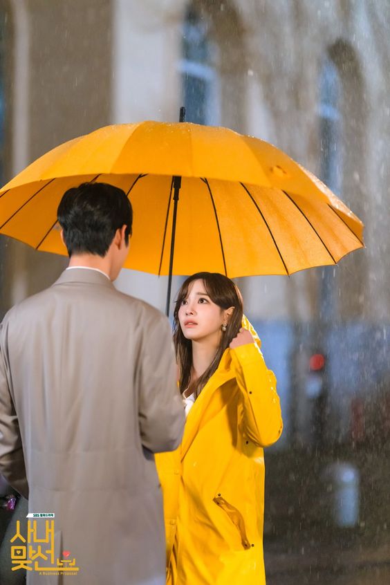 不少网友得知后纷纷笑称，不知道会不会变成又唱又跳的版本～