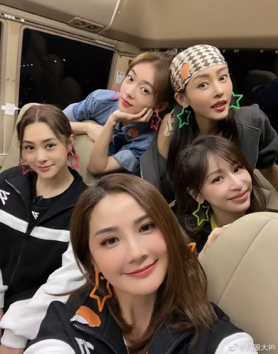 刚好王心凌抢的人和 Jessica 一样,但屡次被拒绝的人是 Jessica