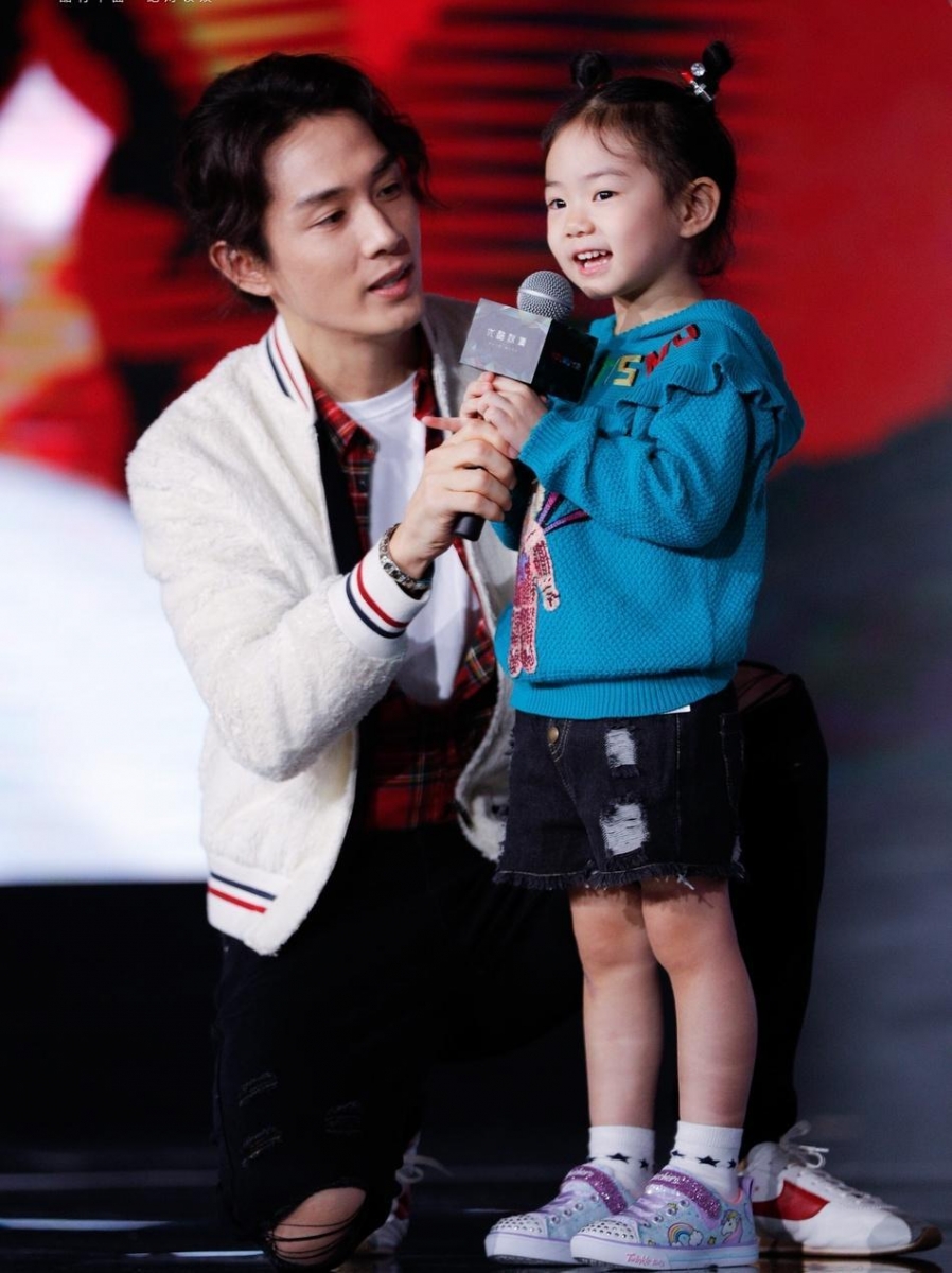 证明上辈子李承铉的情人还是戚薇!