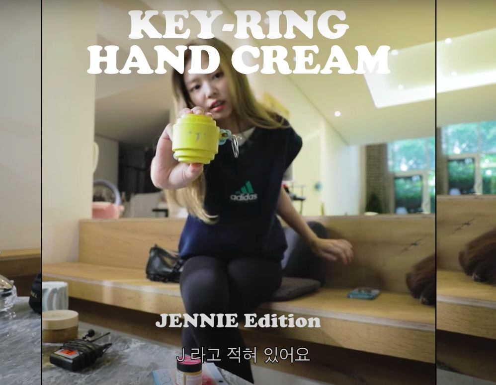 Jennie专属的贝壳护手霜香味是000浓郁的檀木香,质地很滋润可以持久留香~