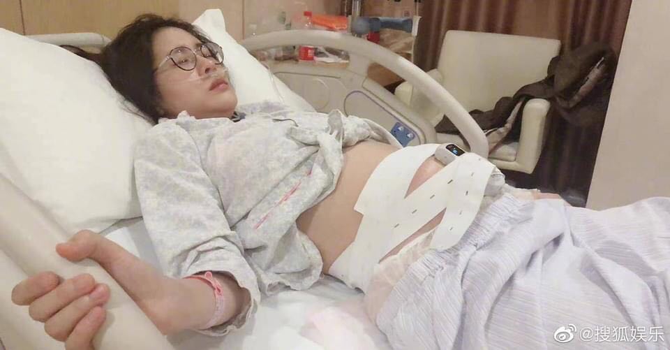 有一天一位母亲需要孕照证明自己生育过,真是无奈至极