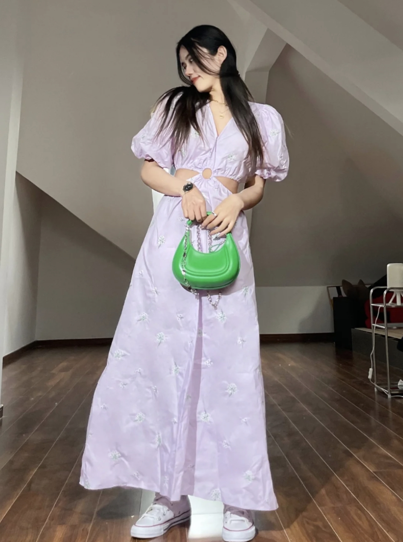 小红书时尚博主都分享的热门款长裙,香芋紫色显白又减龄!