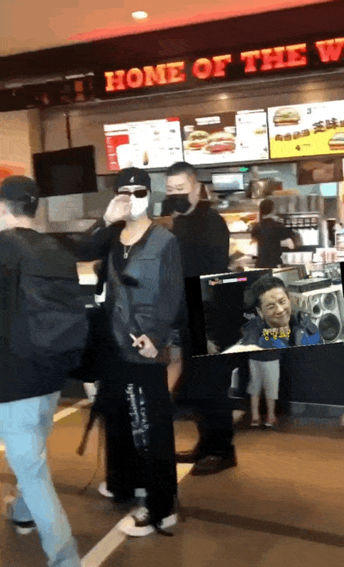 因此粉丝都笑称他简直就是「热心市民王先生」。