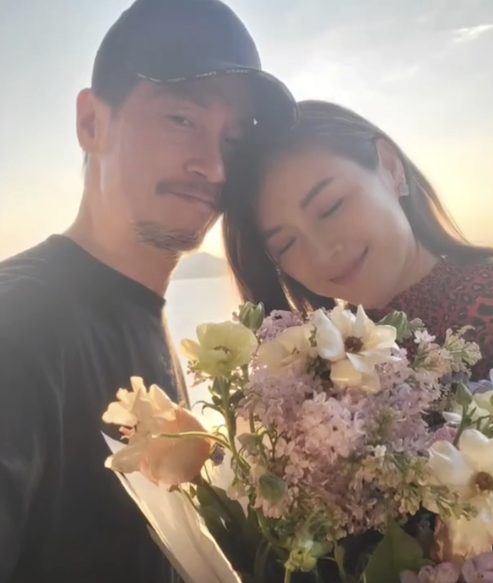 据港媒报道陈茵薇将会在7月复出,新的作品是老东家TVB的新剧,重点是,她将会搭档陈豪在剧中饰演情侣!