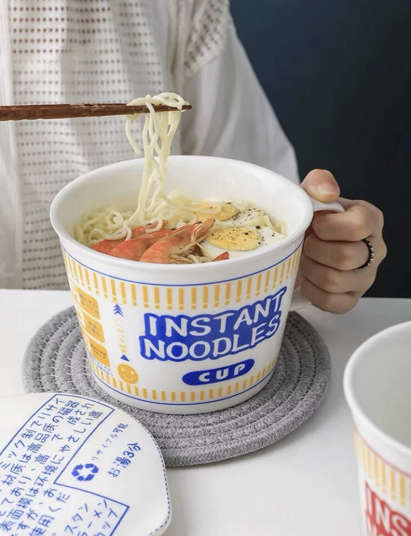 外表长得就和日式杯面的设计一样！