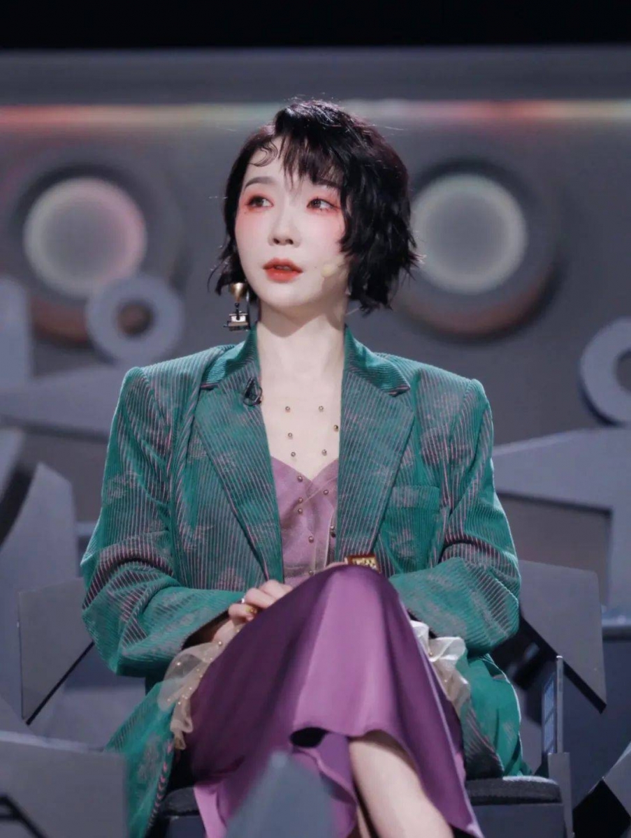 但是公布投票结果的时候,刘恋仅仅有4票。