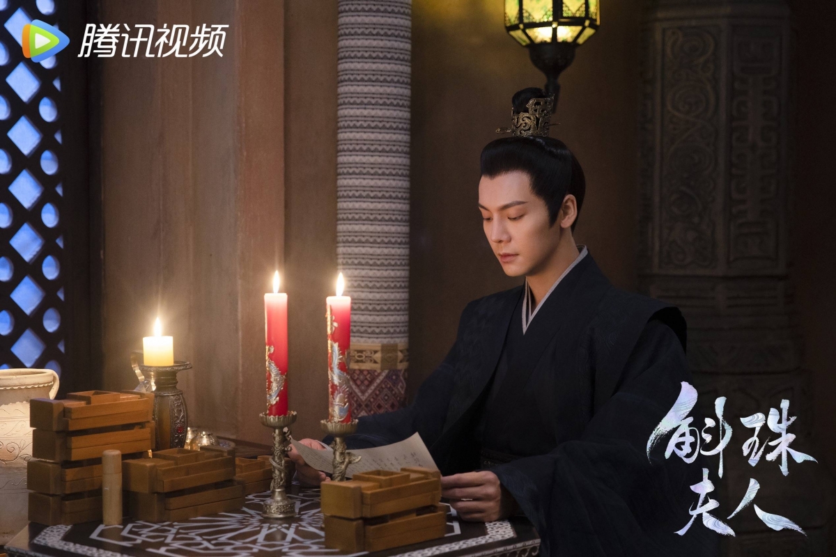 并认为他曾演出的《老九门》和《斛珠夫人》等作品,获好口碑。