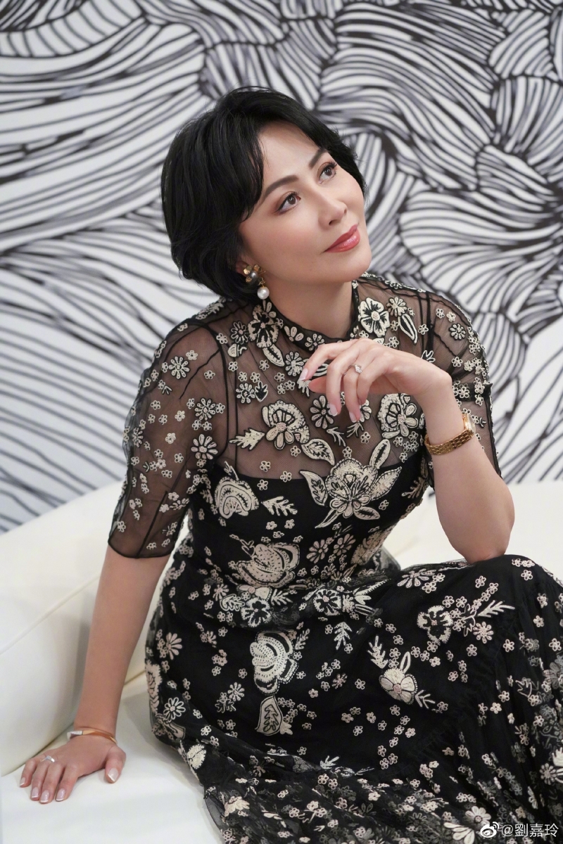 两人吵架了,梁朝伟不会主动哄她