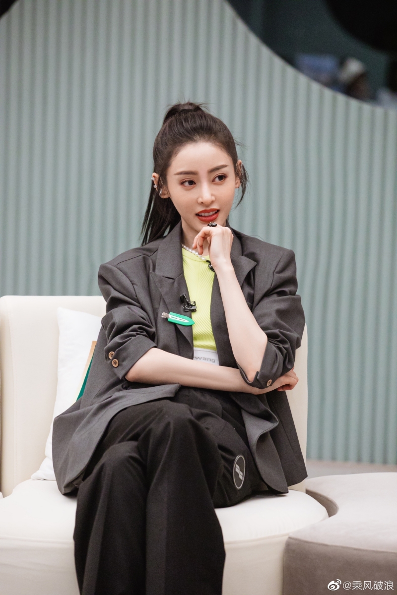 张天爱就忆述她由寂寂无闻的“跑龙套”,到担正成为电视剧女主角。