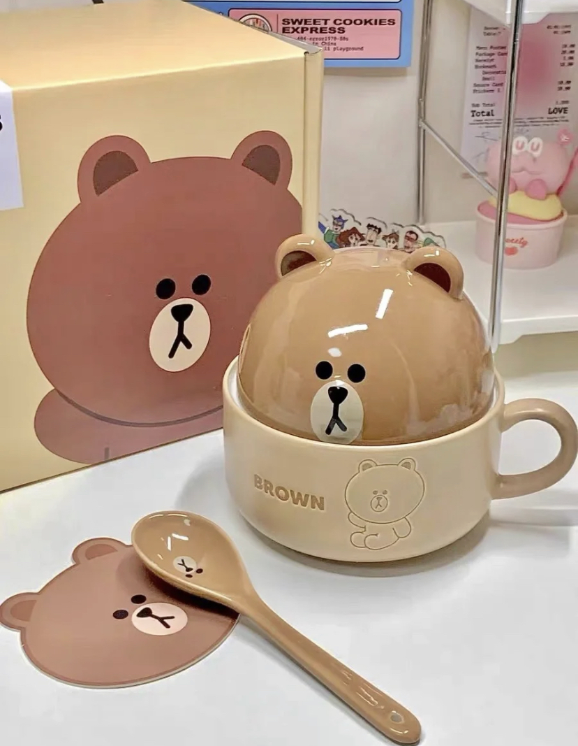 除了有大头盖子以外还有一个勺子，用来做早餐碗也很合适，颜值可爱增添生活幸福感～