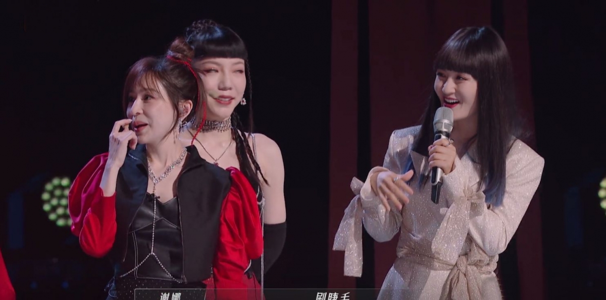 有没有帮你们的团队刷过睫毛呢