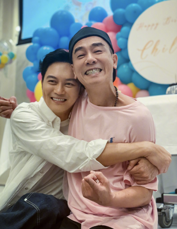 而且也不明白为什么不让张智霖跟陈小春一组。