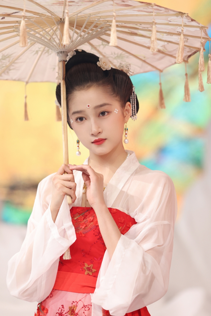 决定放弃《香蜜》,机会便让给了杨紫。