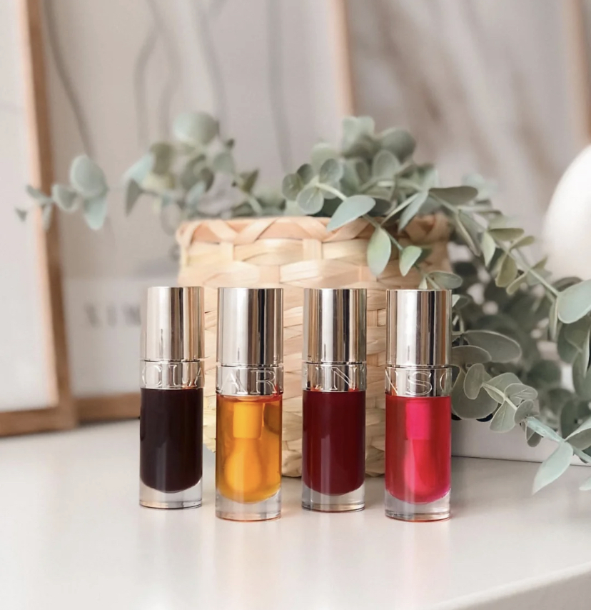 护唇油是他们家的人气好物之一，新款在包装上颜值也升级了哦！