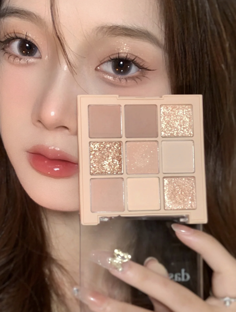 韩国女生变美小秘诀：自然妆感