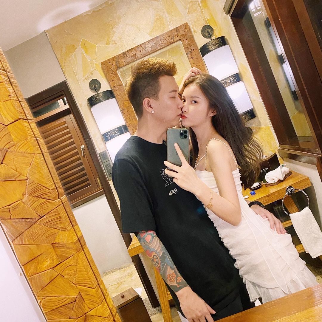 两人经常都会发生口角，双方的脾气都倔强到不行