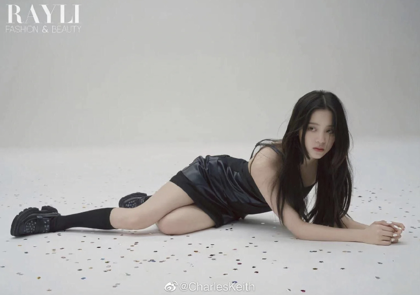 可爱又带有俏皮感的厚底乐福鞋时欧阳娜娜同款哦！