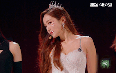 而郑秀妍每一次都用舞台征服了观众。