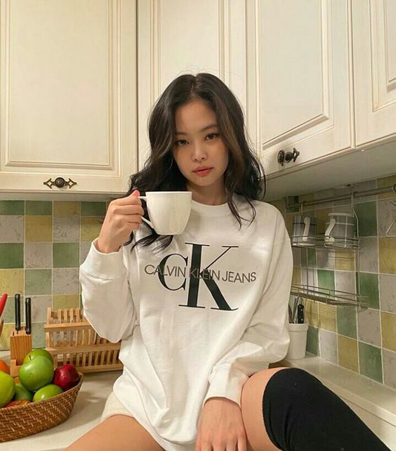 这部影集的演员阵容非常豪华,Jennie首次挑战演技就有机会搭档多位大咖演员!