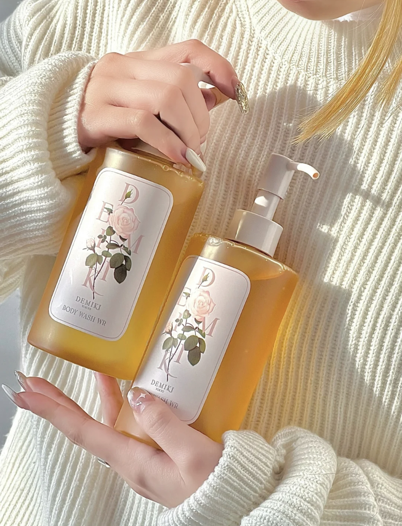 有很多不同香味选择而且还能持久留香,人气最高的是东京晚樱和北海道白玫瑰,浪漫又显气质的花香味绝对不会出错~