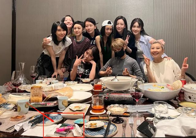 平平无奇的照片居然惹来“杀身之祸”