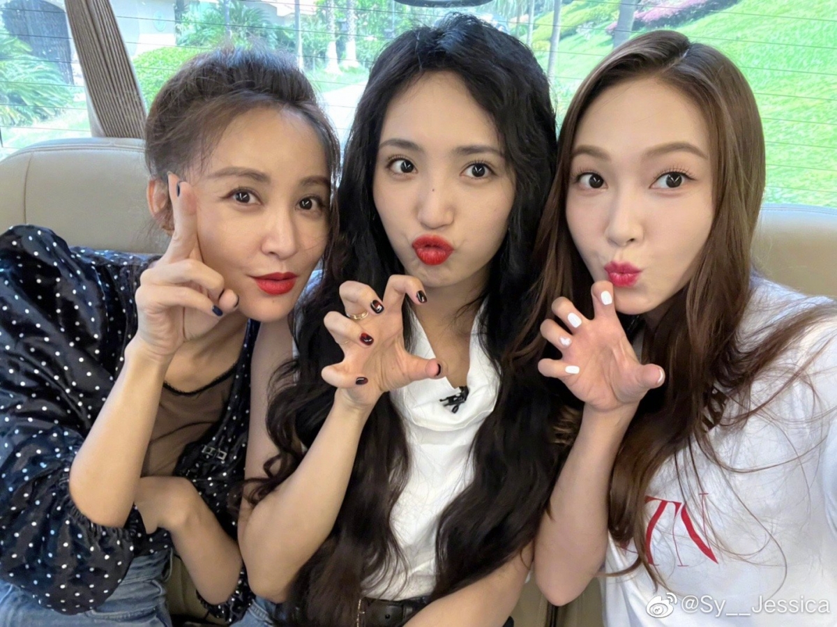 而郑秀妍组虽然没能拿下席位,但从个人喜爱度来看,郑秀妍和于文文是最高的。