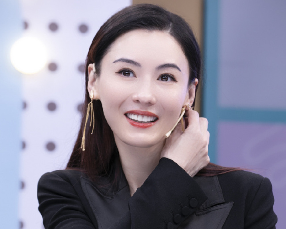 同学录中也写下最喜欢的演员是张柏芝