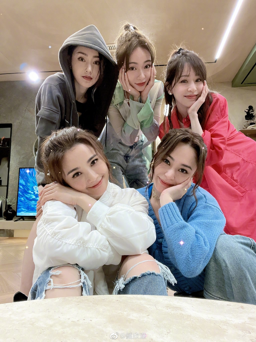 相反地当阿娇自告奋勇想要参与她们 ,声音却变成了背景板