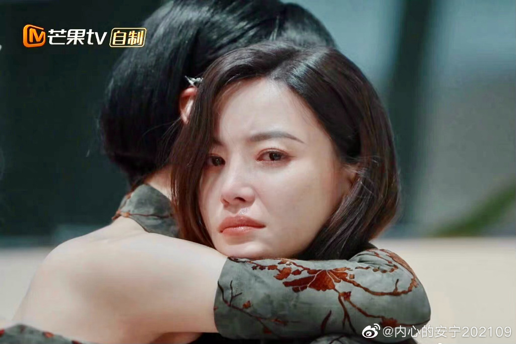 宣布结果时,队长于文文满脸自责,觉得自己没有保护好自己的队友。