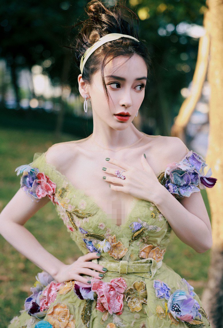从一个小模特,变成了现在的顶流女神!