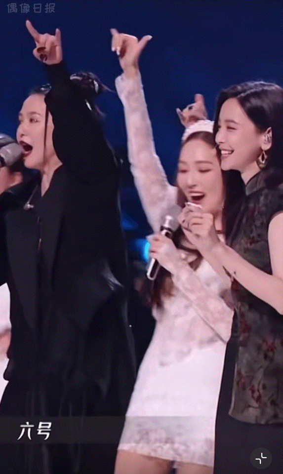 于文文在四公时,加入了综合实力比较高的郑秀妍的队伍。