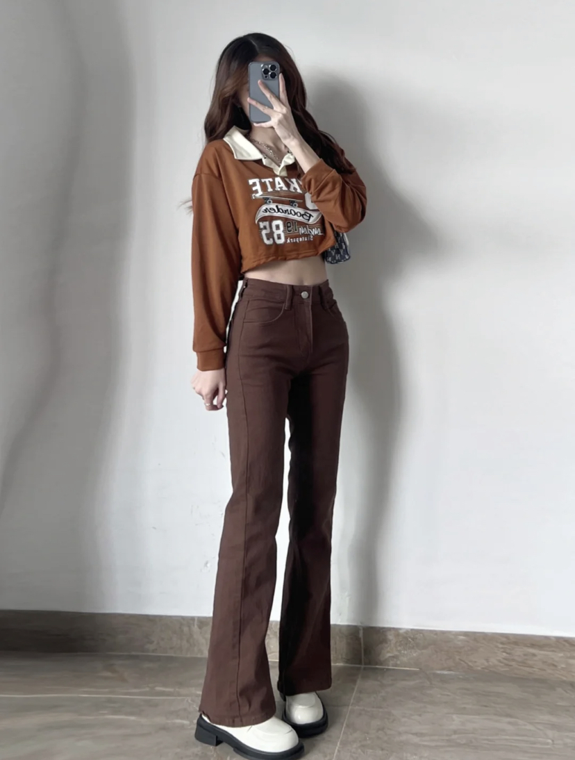 高腰修身的版型特别显瘦,还可以在视觉上拉长腿部的线条哦!