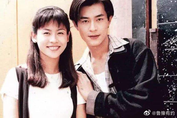 21 岁被星探发掘成为广告模特儿